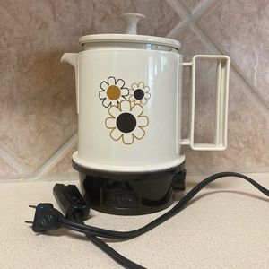 Vintage Regal Poly Hot Pot